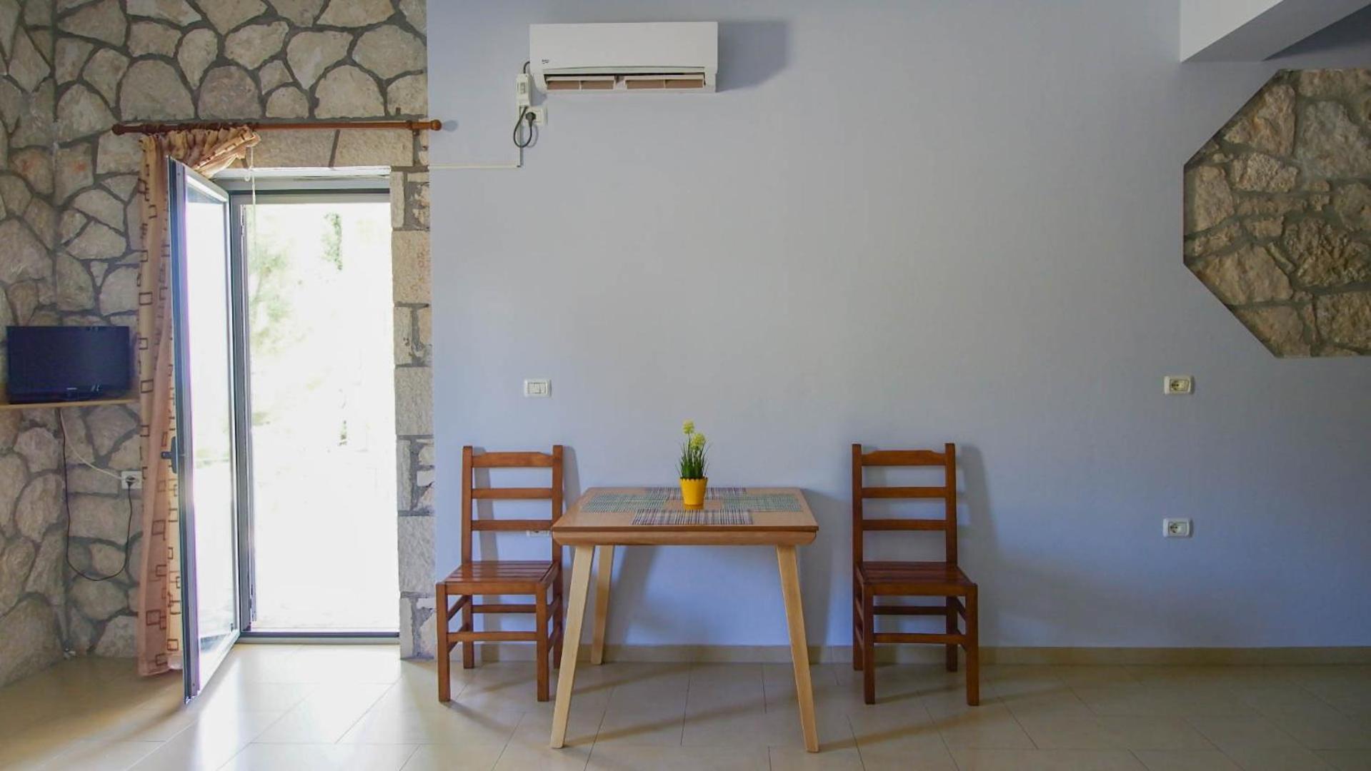 Guest House Suga 1 Qeparo Extérieur photo