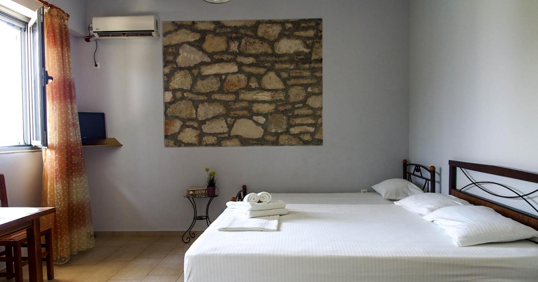 Guest House Suga 1 Qeparo Extérieur photo