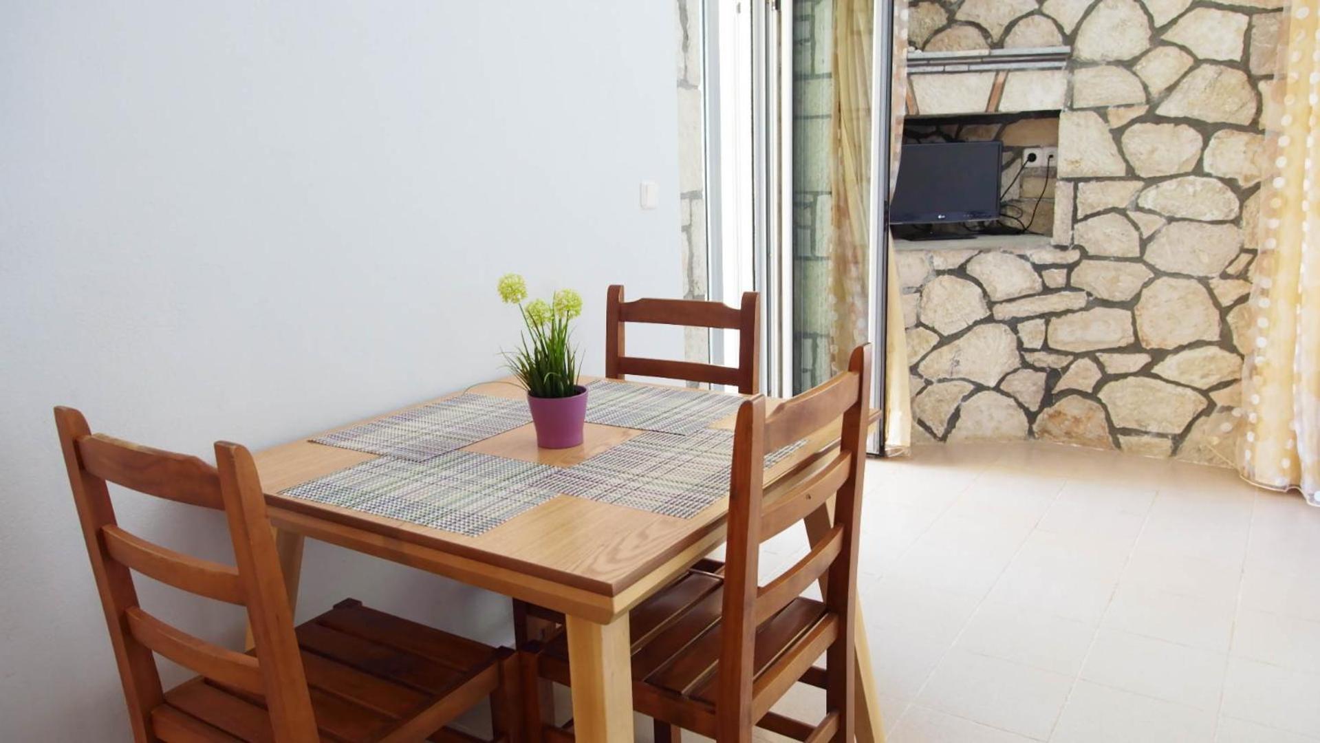 Guest House Suga 1 Qeparo Extérieur photo