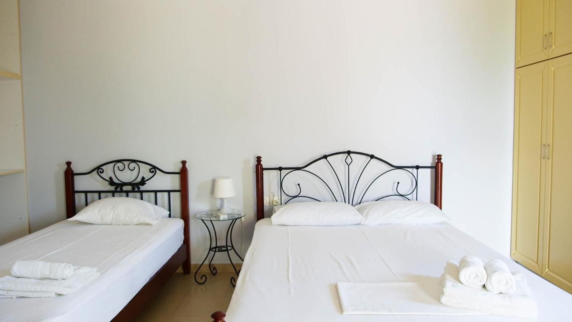 Guest House Suga 1 Qeparo Chambre photo