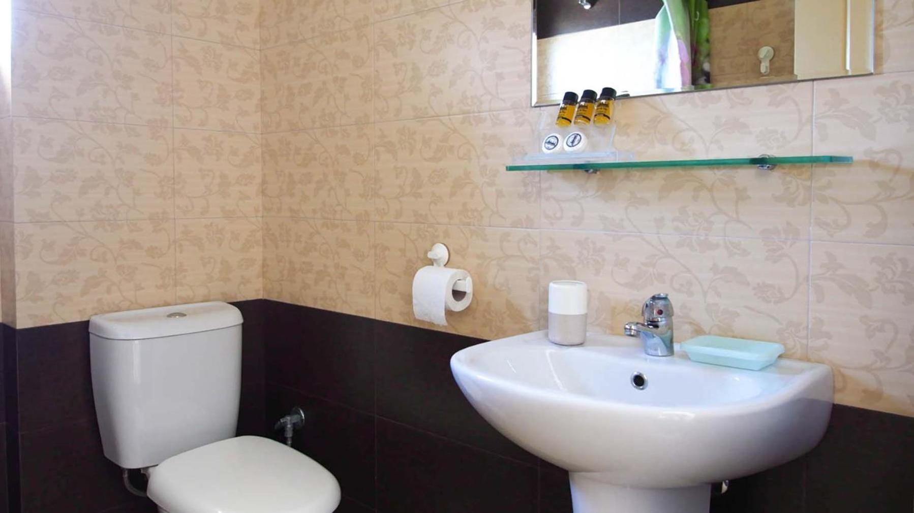 Guest House Suga 1 Qeparo Chambre photo